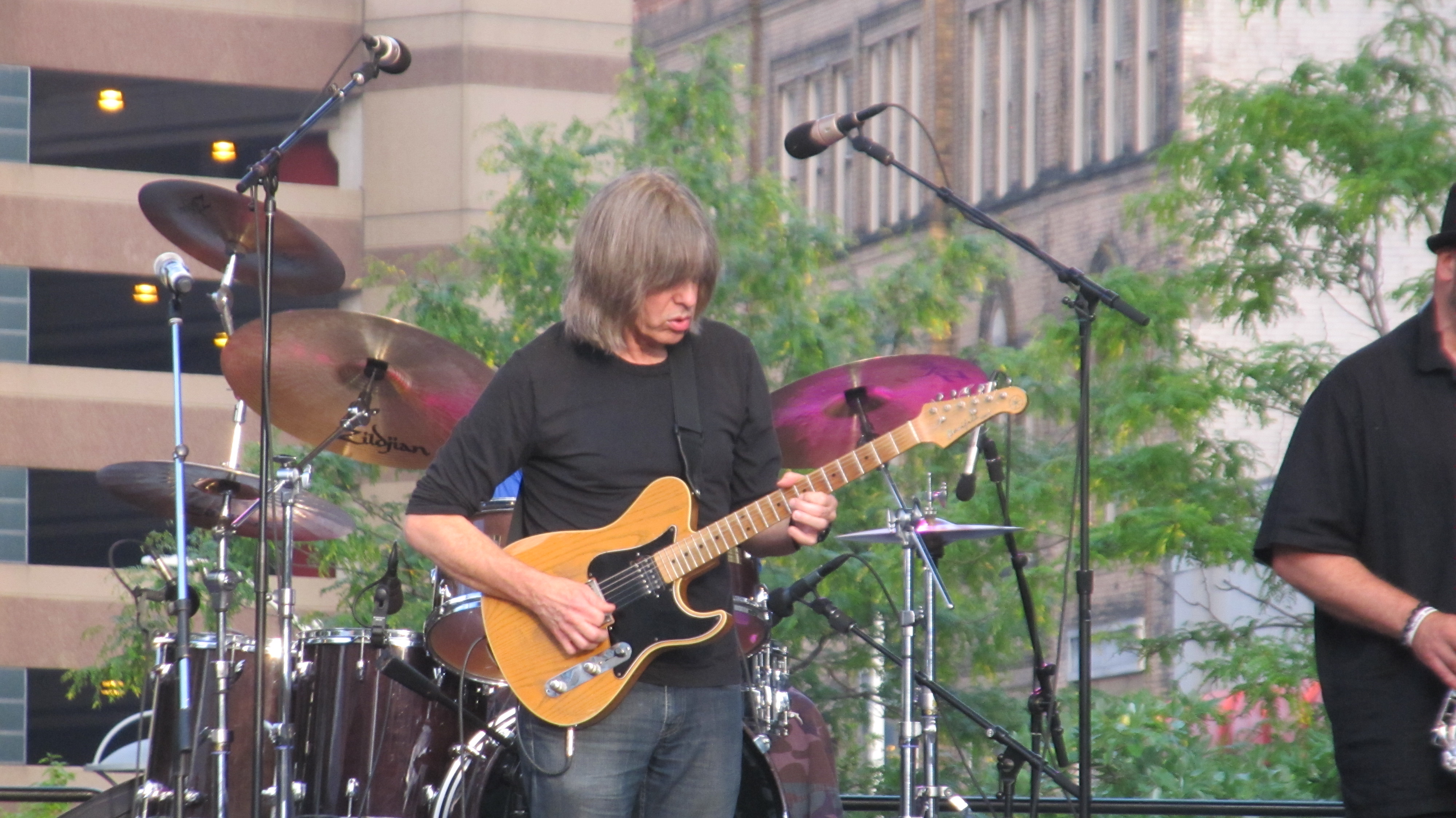 MikeStern2014-08-30DetroitJazzFestivalMI (11).JPG